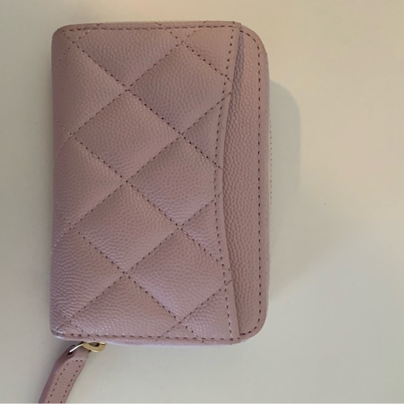 *PRICE FIRM* Authentic Chanel Classic Zip Coin Purse in Light Pink color - Picture 12 of 13